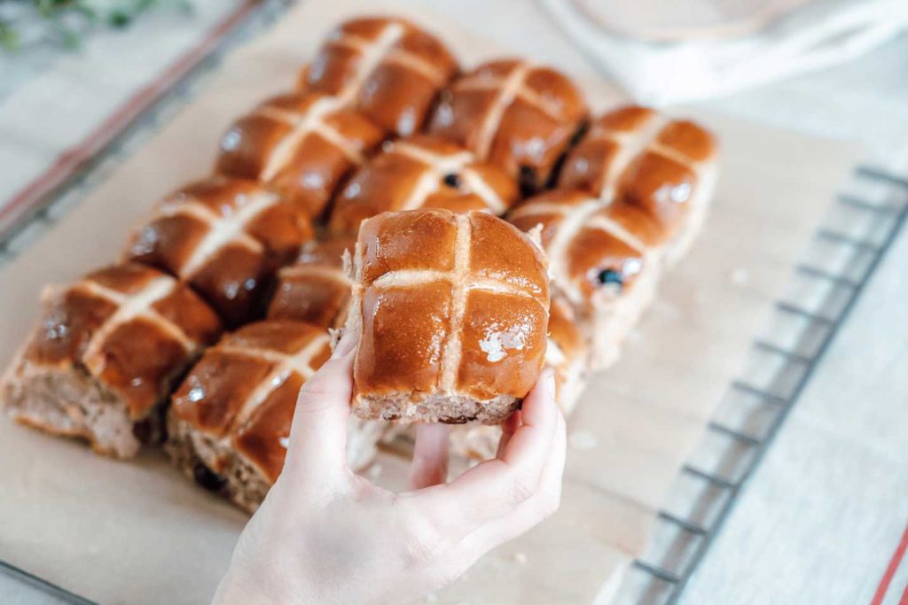 Quick & Easy Hot Cross Buns - Cotswold Flour
