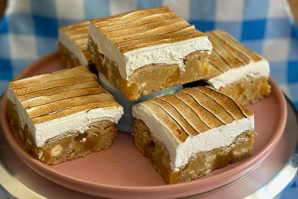 Mattaroons' Lemon Meringue Pie Blondies Recipe