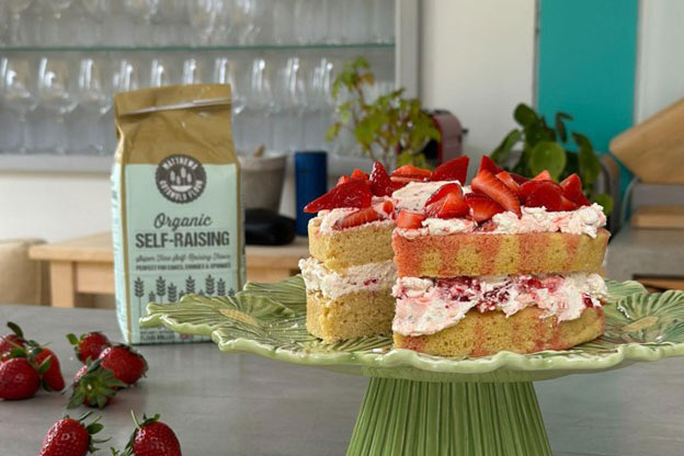 Eton Mess Cake Recipe - Cotswold Flour