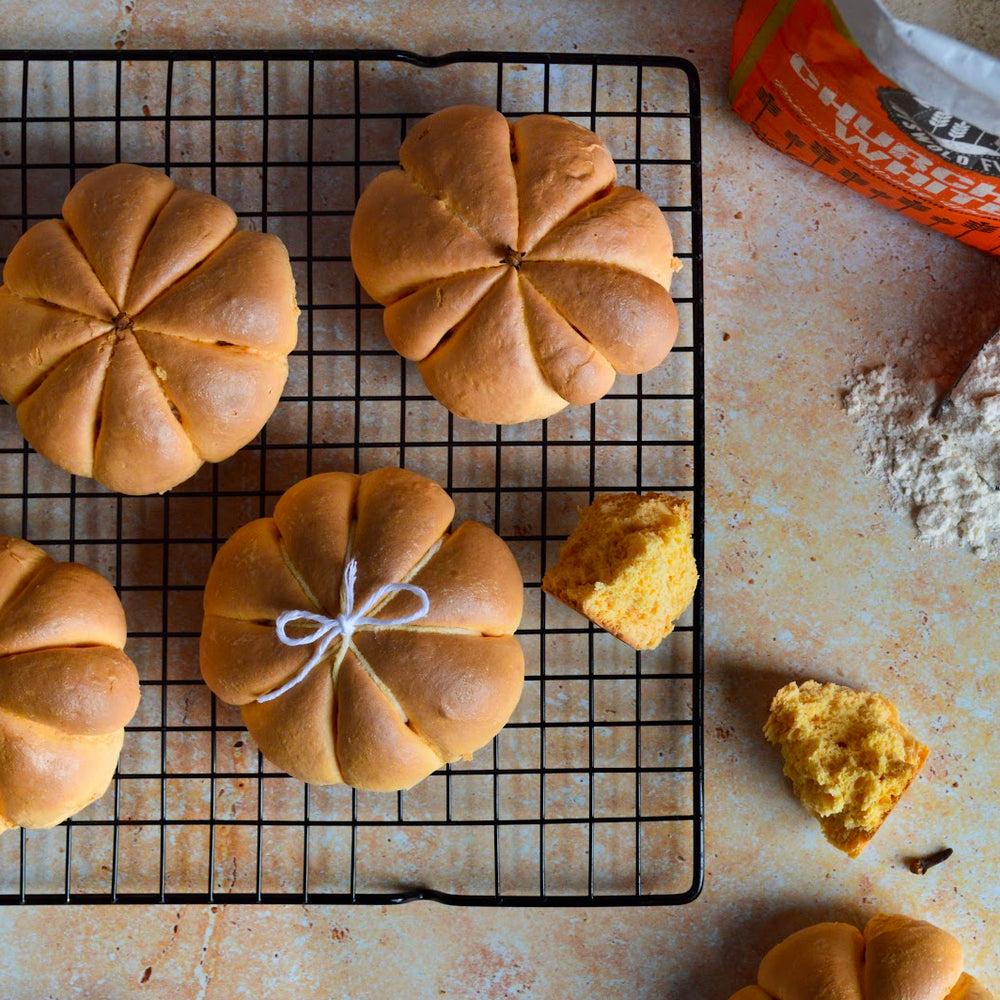 Halloween Pumpkin Dinner Rolls