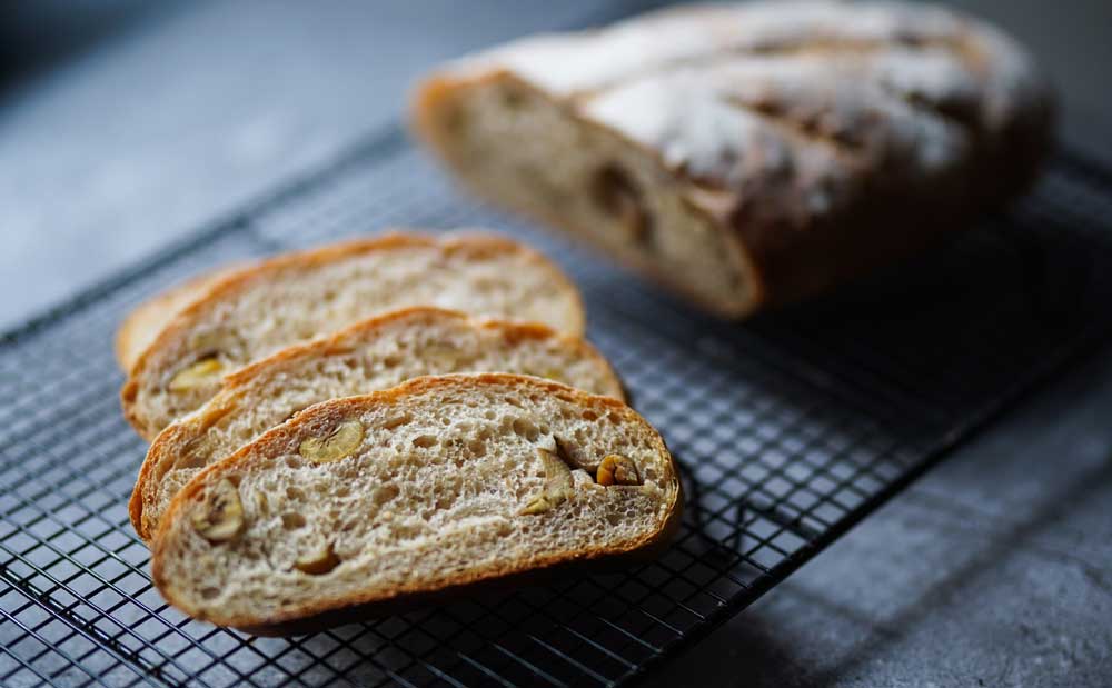 11 Easy steps on how to make sourdough starter