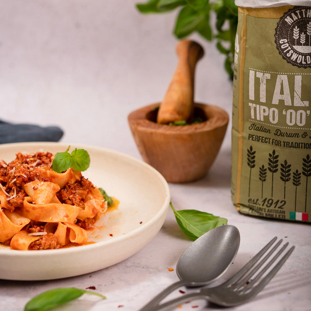 
                  
                    Inspirational Bakes Matthews Cotswold Flour Recipe Book
                  
                