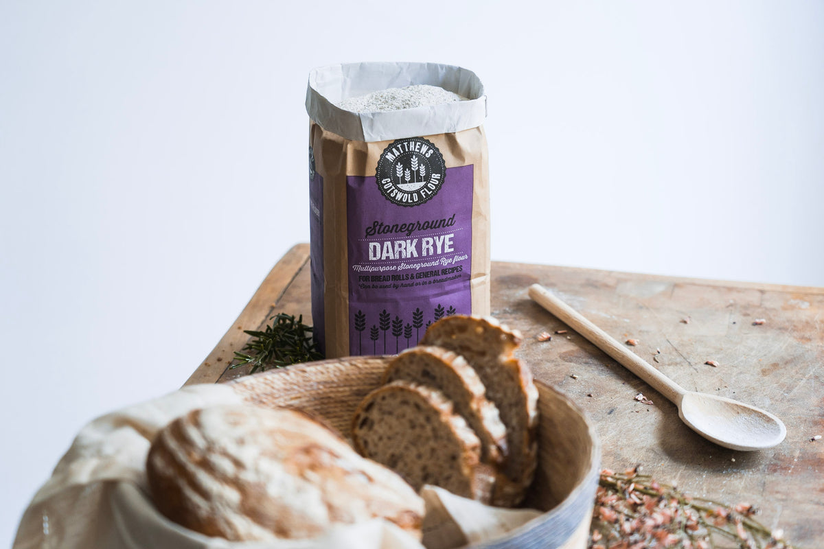 Dark Rye Colour Stoneground Dark Rye Flour - Matthews Cotswold Flour